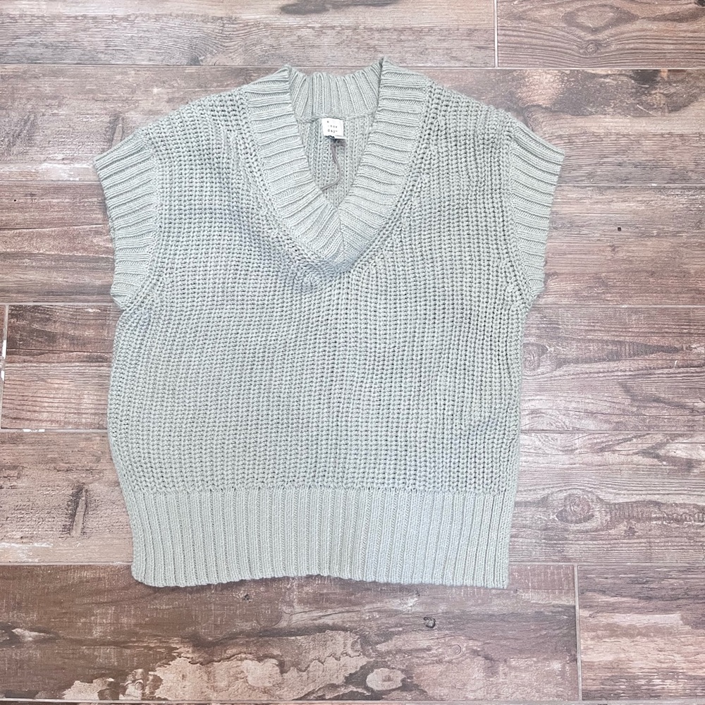 Sweater Vest